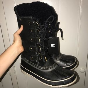 NWT black tall Sorel women’s winter boots!